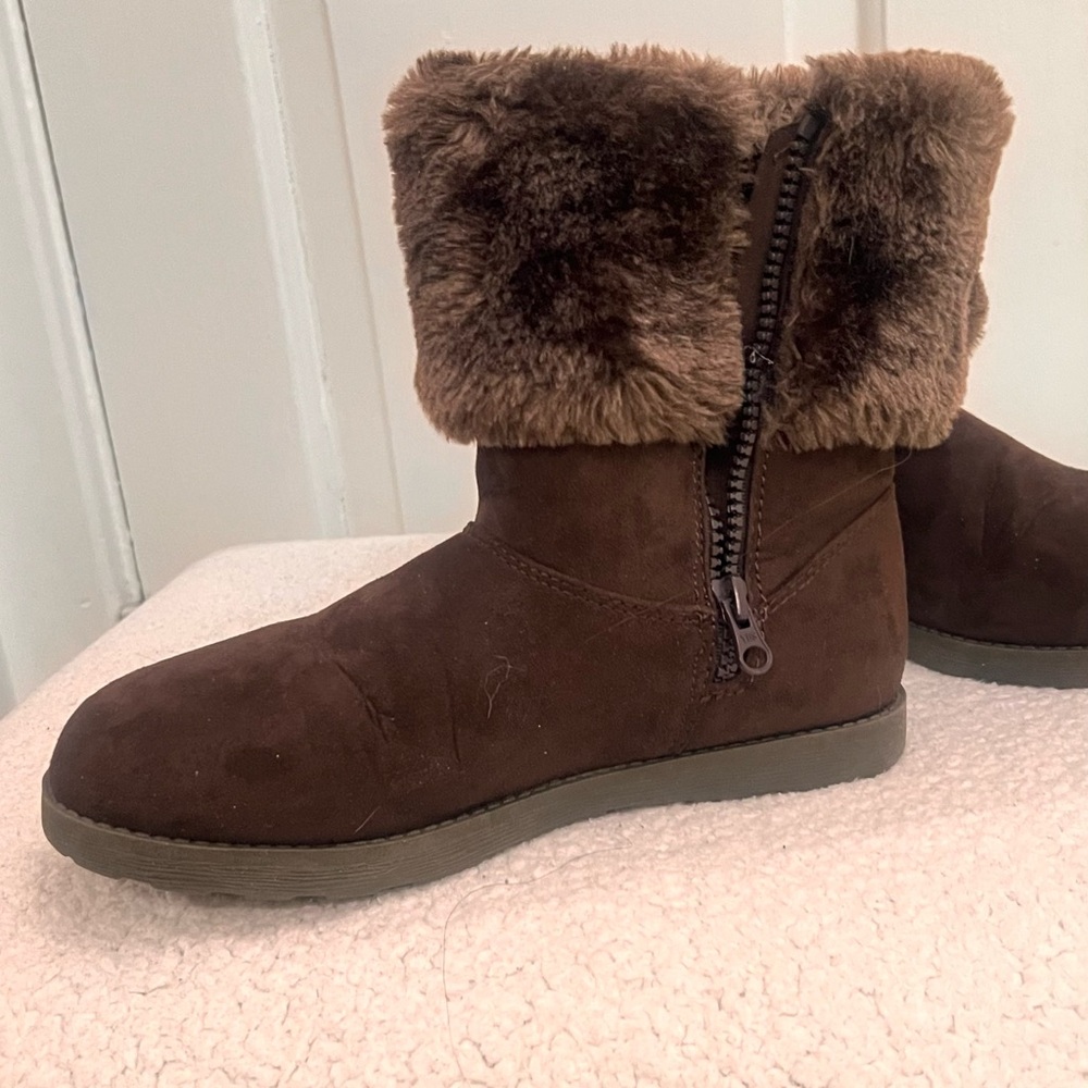 Cat & Jack Brown Fur-Trimmed Winter Boots - Picture 2 of 5